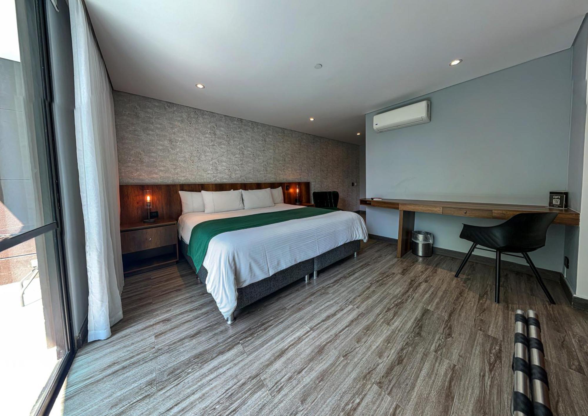 Cafe Hotel Medellin Phòng bức ảnh