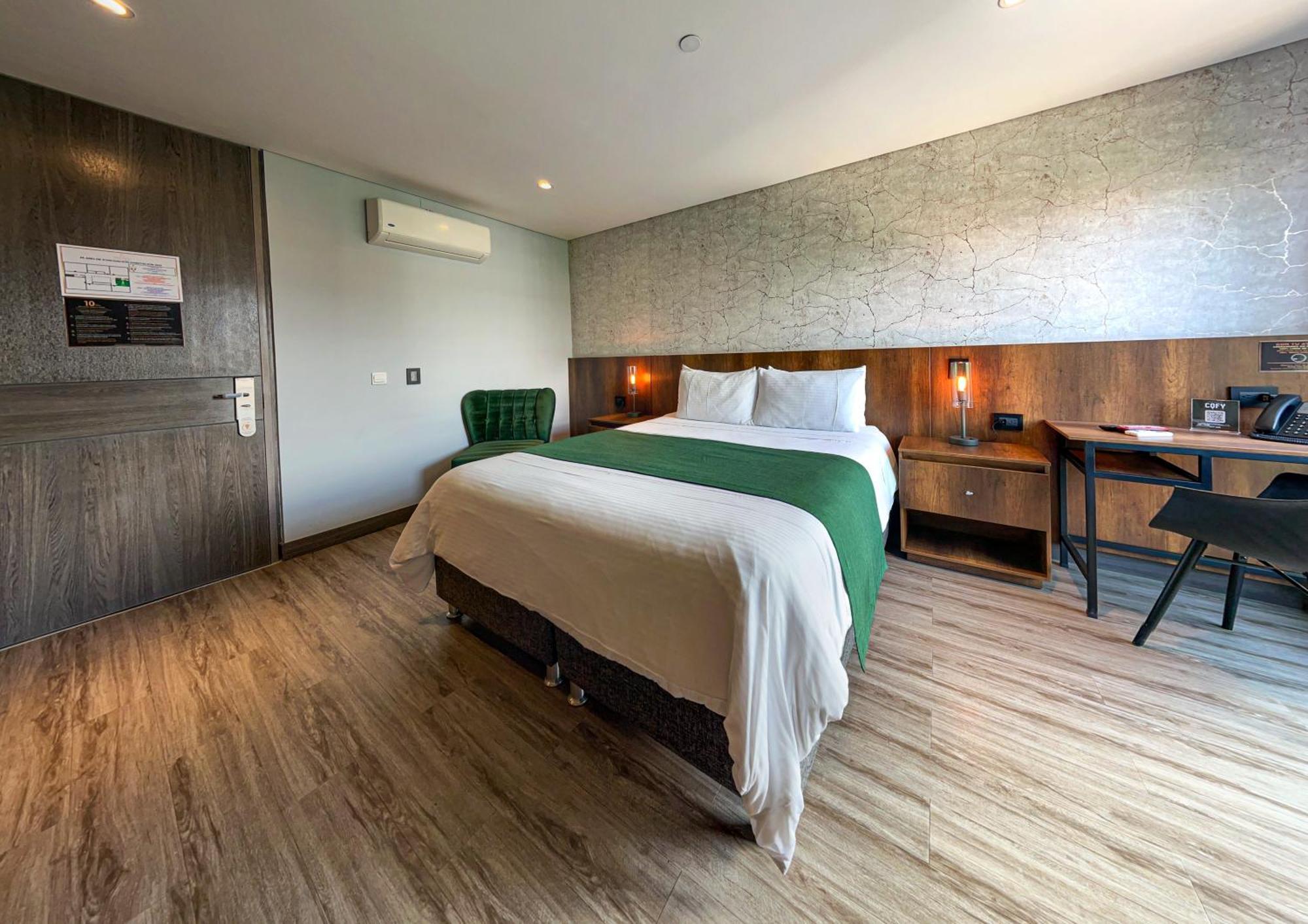 Cafe Hotel Medellin Phòng bức ảnh